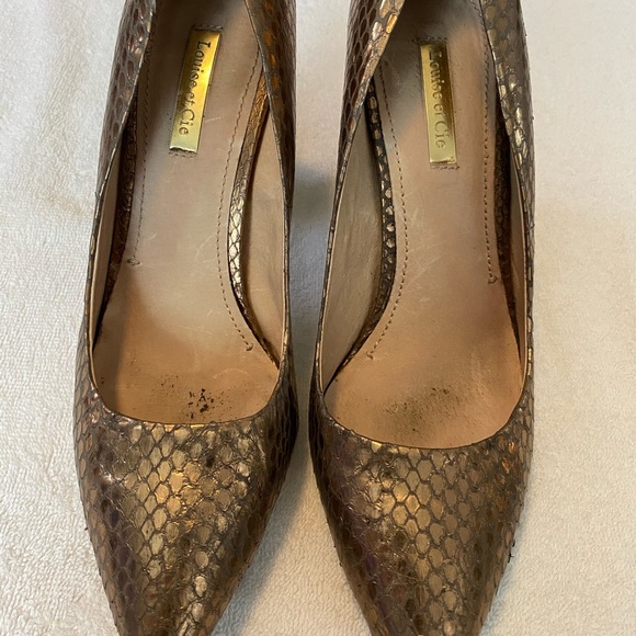 Gently Worn Super Gorgeous Heels By LOUISE ET CIE - Picture 2 of 8